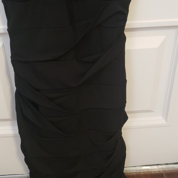 Dress - Picture 3 of 5